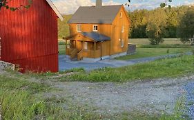 Fjellstad Gard - 2 Minutes From E6 And 5 Minutes Drive From Steinkjer City